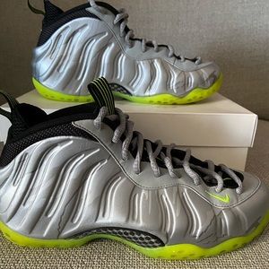 Air Foamposite One ‘Silver Volt Camo’